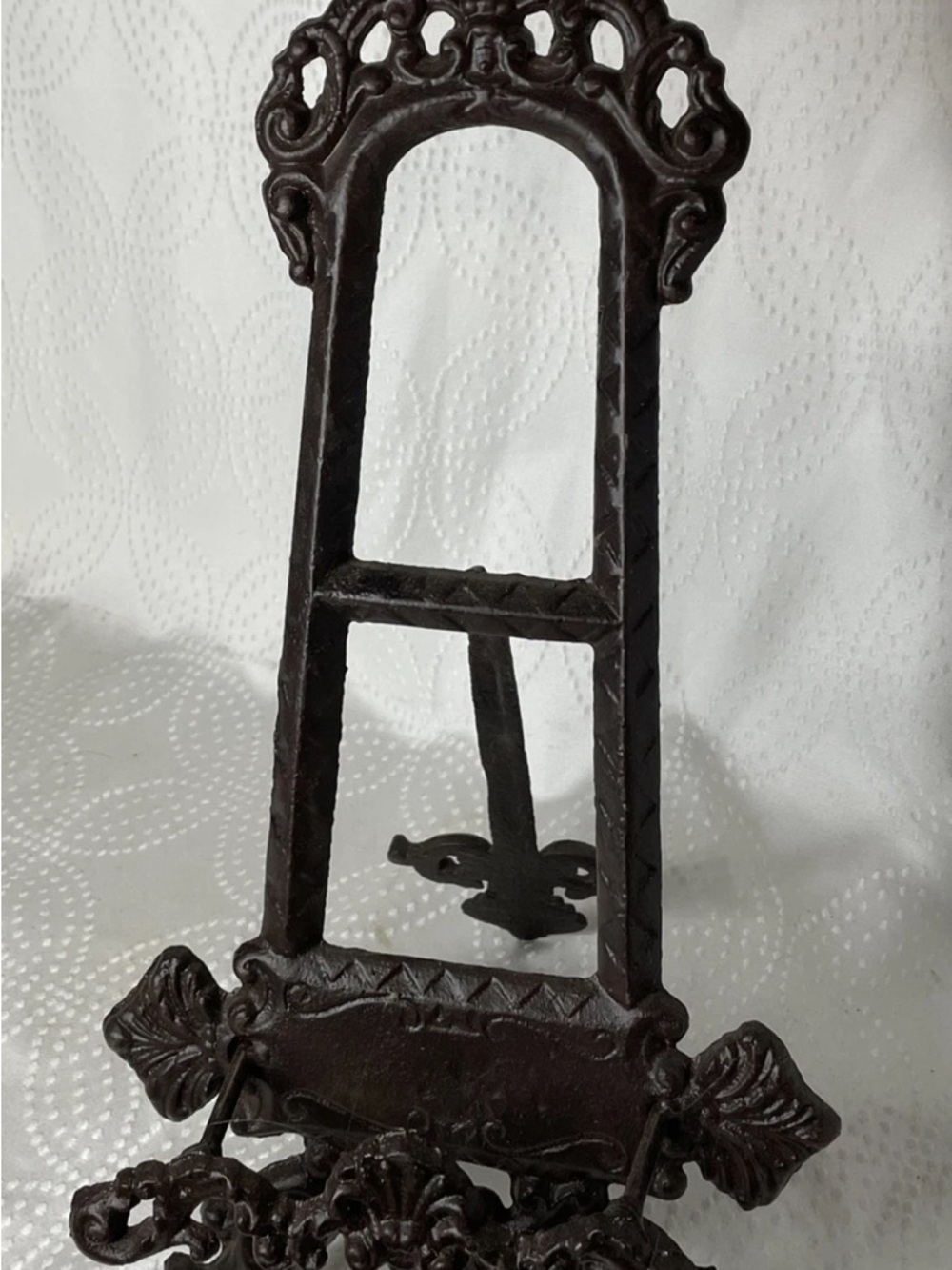 Large 17” Cast Iron Easel Book Art Display